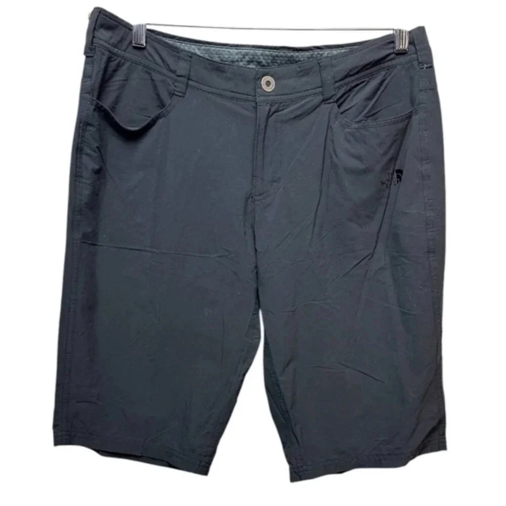 The North Face Shorts sz 10